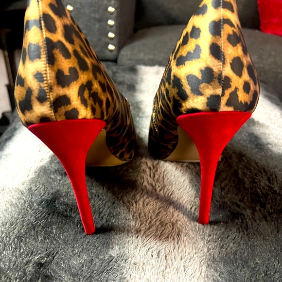 Leopard Stiletto Heels - Picture 1 of 4
